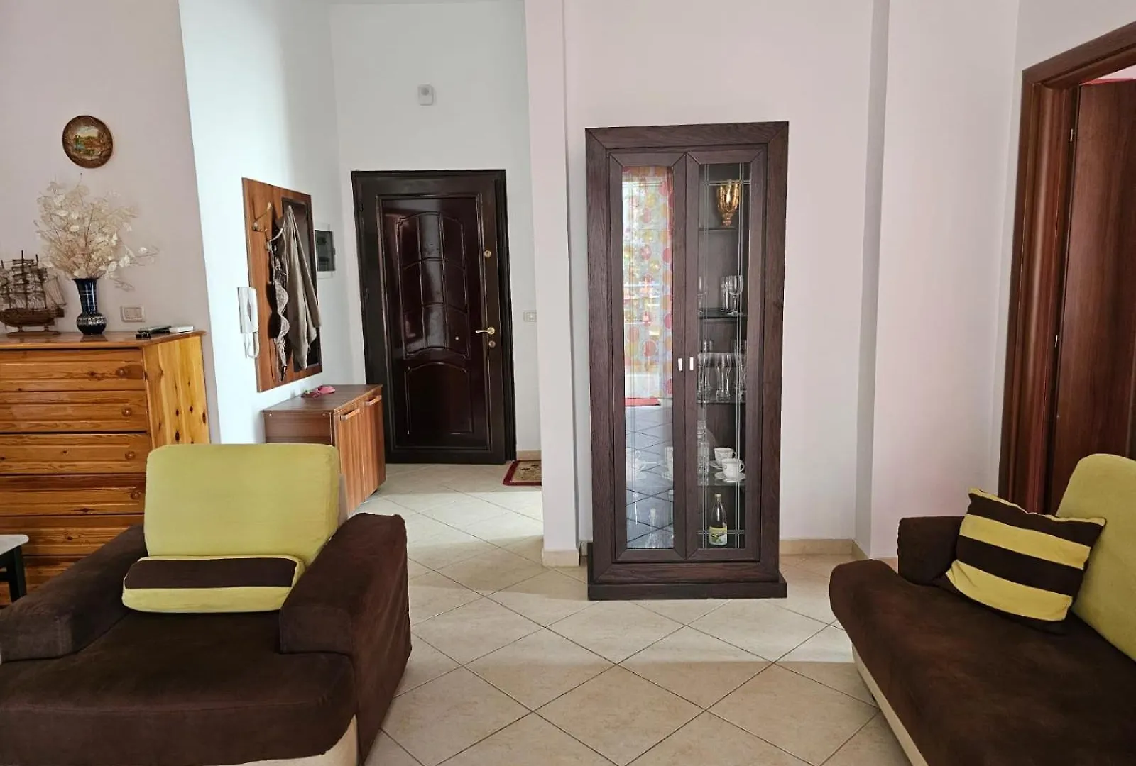 Amiable Apartment ساراندا