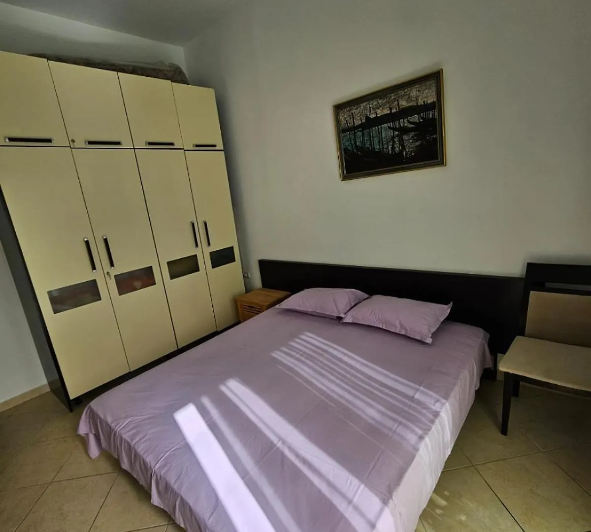Amiable Apartment ساراندا